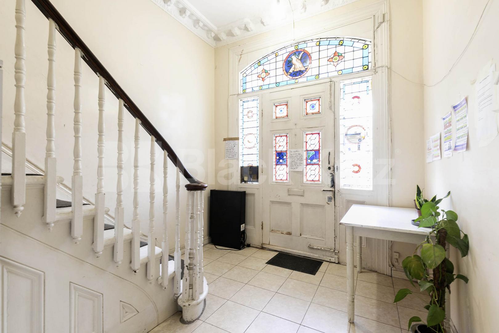  Bills Included Studio Dean Road, Willesden Green ( Gas,Water +Electricity included)